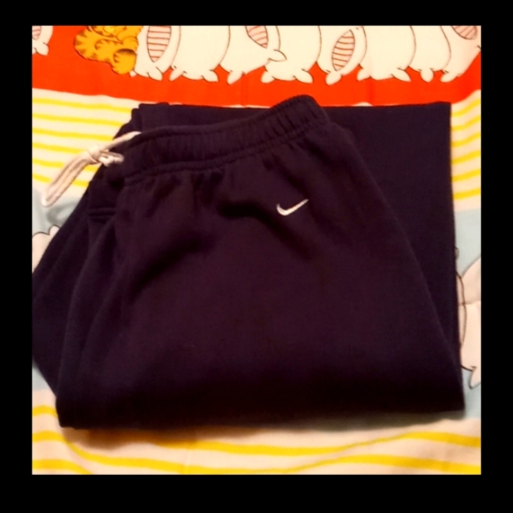 Nike Women’s Navy Blue Sweatpants - Classic Swoosh
